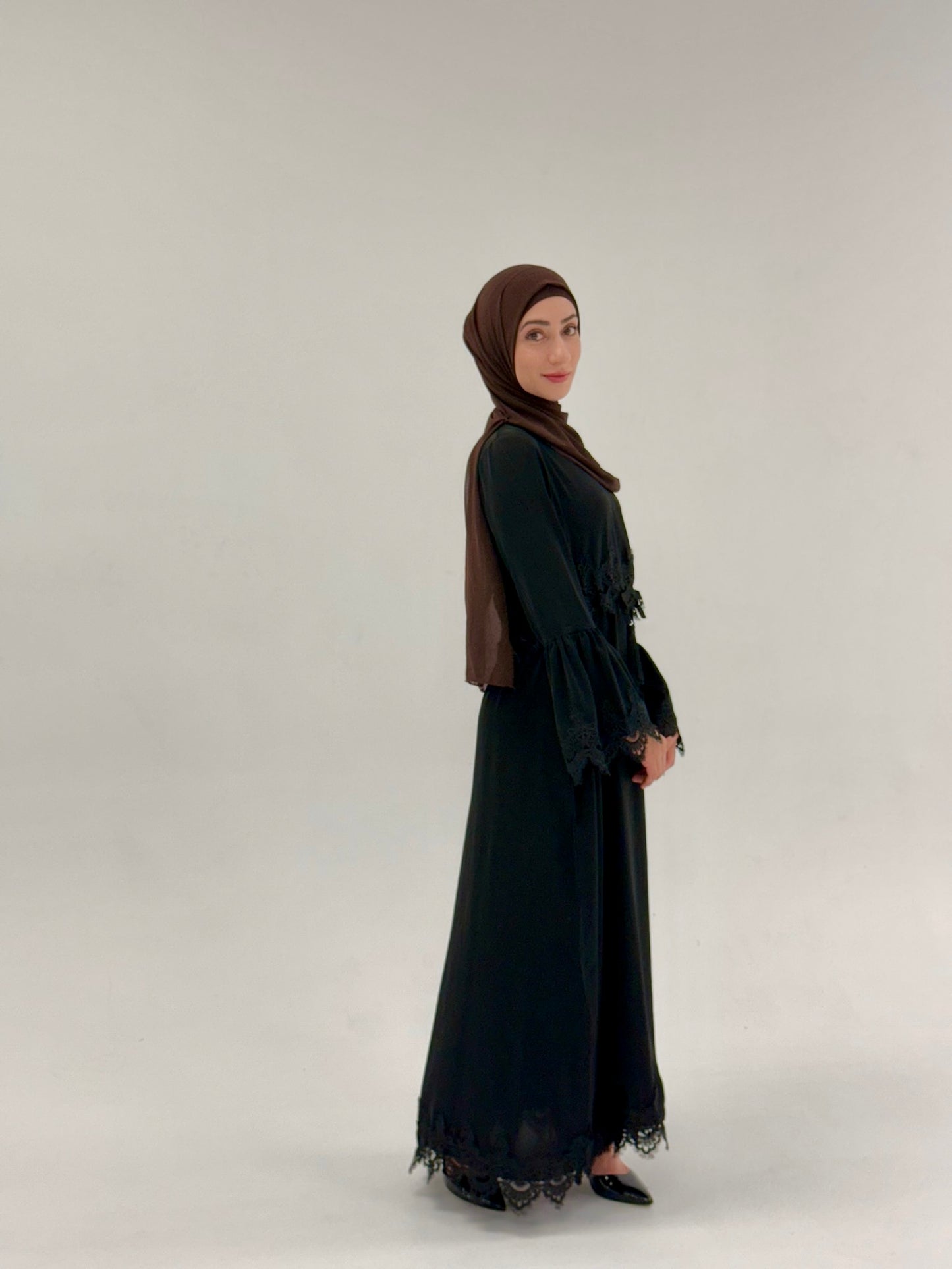 Yara Abaya Black